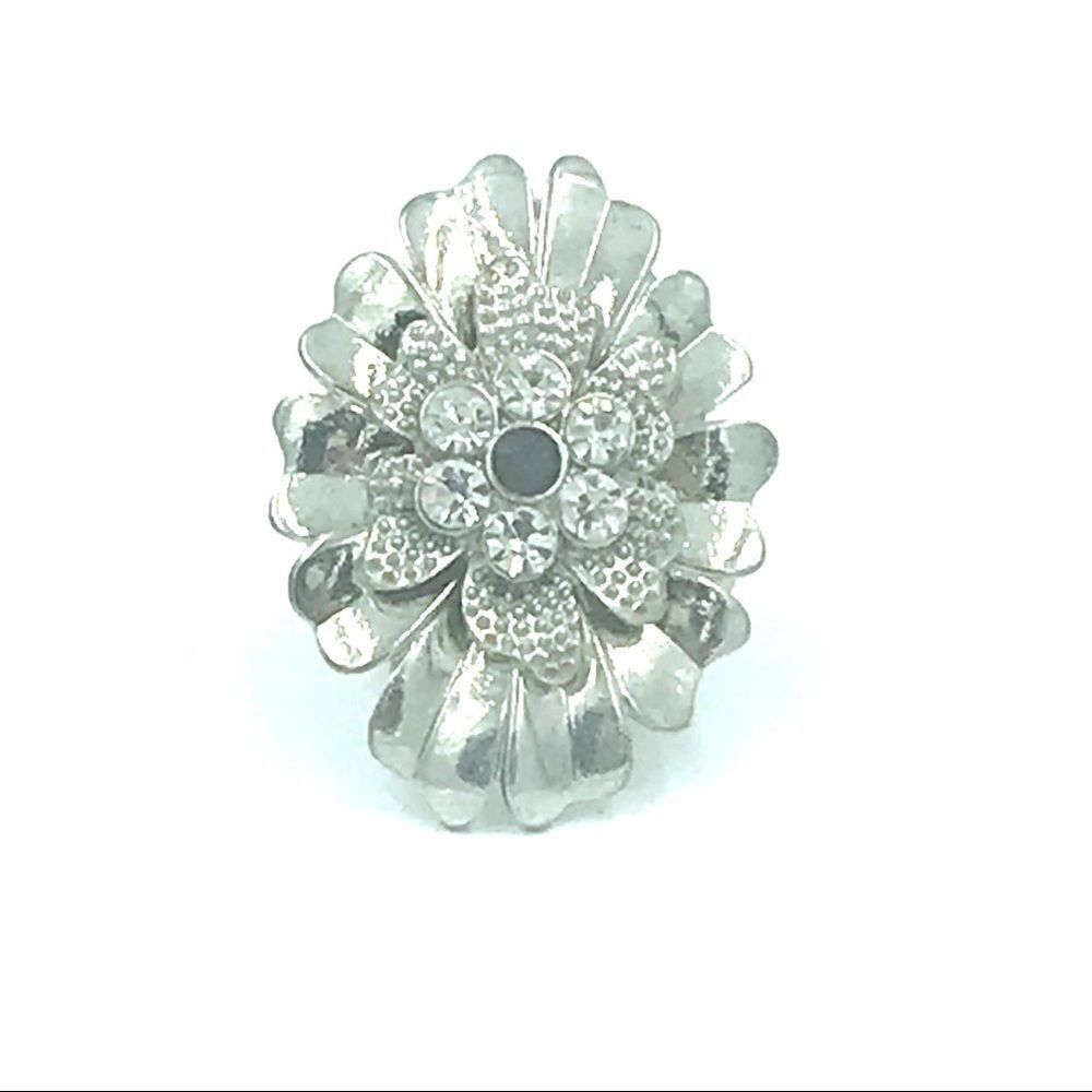 Silvertone large snowflake ring - Picture 2 of 5